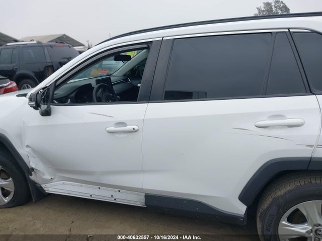 Toyota Rav4 Xle 2019 2T3W1RFVXKW001864 Image 14