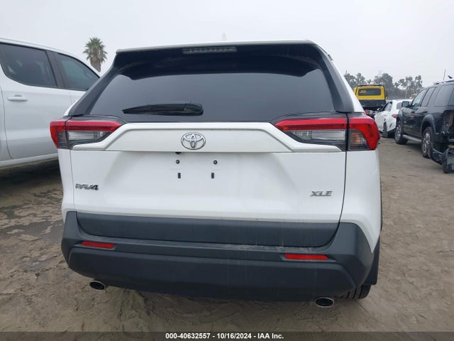Toyota Rav4 Xle 2019 2T3W1RFVXKW001864 Image 16
