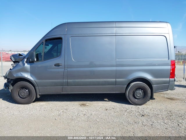 W1Y4DBHY3MT065470 Mercedes-Benz Sprinter 2500 Standard Roof I4 Diesel