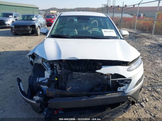 KM8K2CAB8NU776005 Hyundai Kona Se