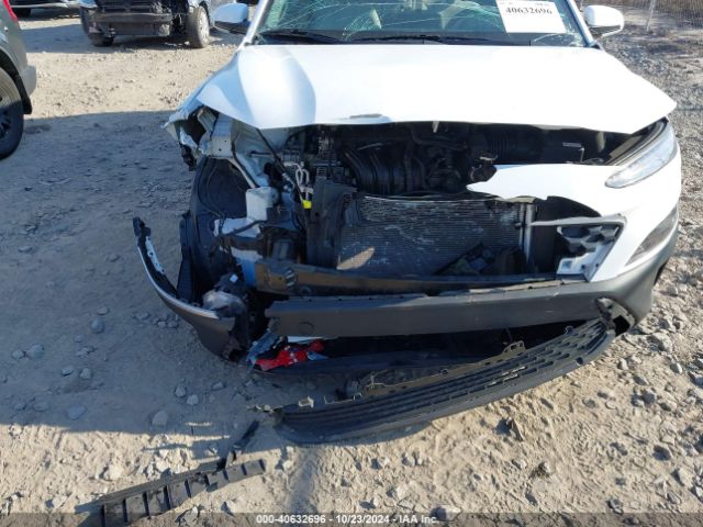 KM8K2CAB8NU776005 Hyundai Kona Se