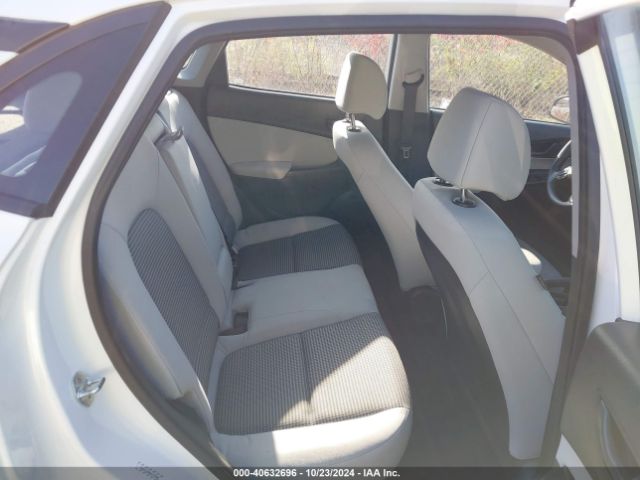 KM8K2CAB8NU776005 Hyundai Kona Se