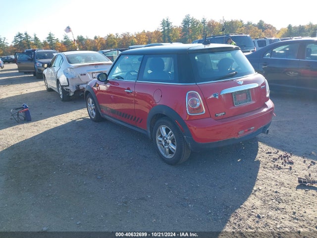 2013 MINI HARDTOP WMWSU3C59DT370130 Photo 2