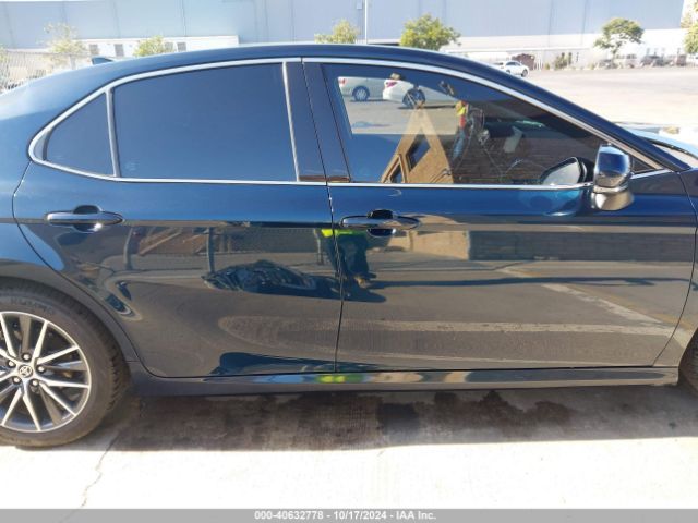4T1F31AK1MU564600 Toyota Camry Xle Hybrid