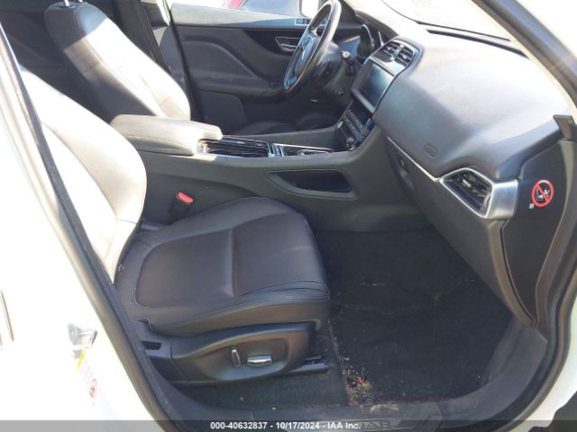 SADCJ2FX0KA360915 Jaguar F-pace 25t Premium
