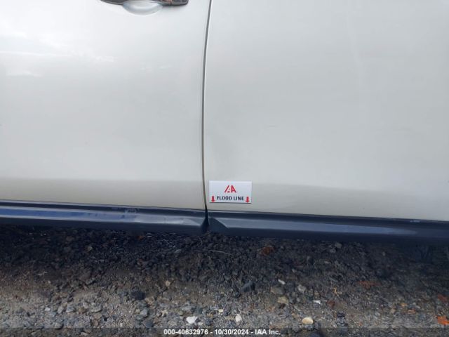 5N1DR2MM6JC659518 Nissan Pathfinder Sl