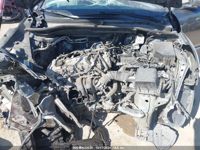 Toyota C-HR XLE 2018 NMTKHMBX9JR052226 Image 10