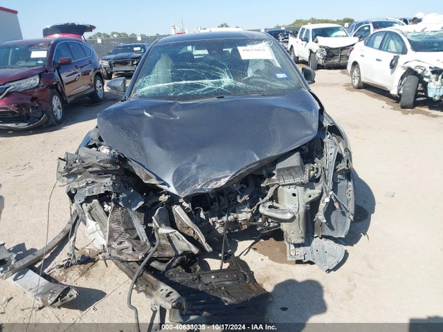Toyota C-HR XLE 2018 NMTKHMBX9JR052226 Image 12