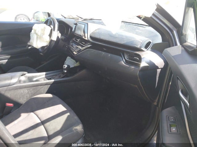Toyota C-HR XLE 2018 NMTKHMBX9JR052226 Image 5