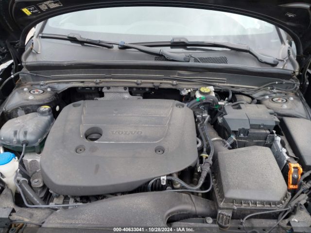 YV4L12UW0P2948592 Volvo Xc40 B5 Plus Dark Theme