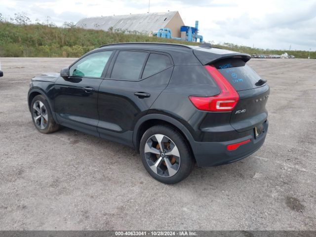 YV4L12UW0P2948592 Volvo Xc40 B5 Plus Dark Theme