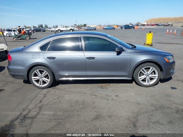 1VWCT7A30EC020435 Volkswagen Passat 1.8t Sel Premium