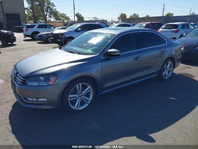 1VWCT7A30EC020435 Volkswagen Passat 1.8t Sel Premium
