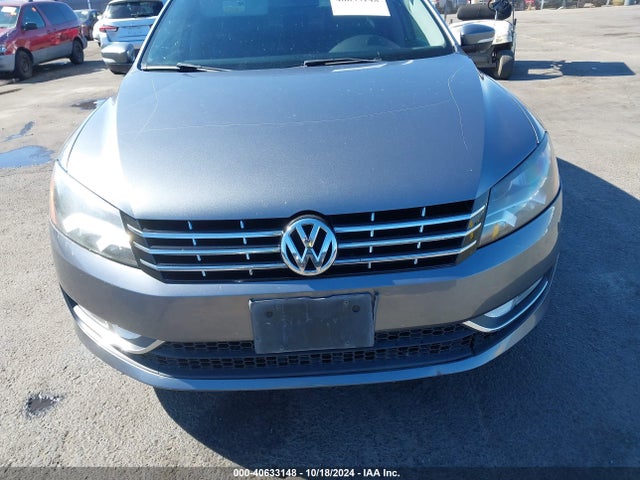 1VWCT7A30EC020435 Volkswagen Passat 1.8t Sel Premium