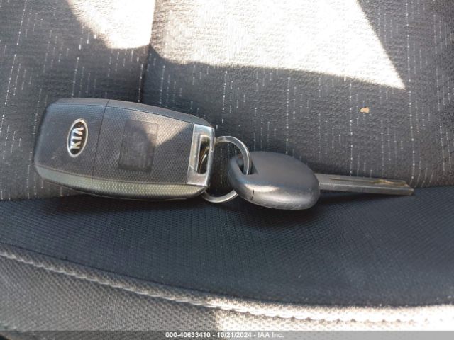 3KPA24AB9KE160104 KIA RIO S