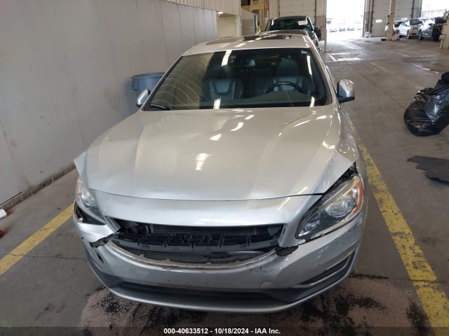 Volvo S60 T6 2015 YV149MFB0F2318330 Image 12