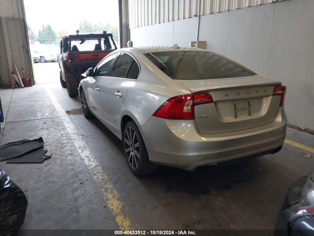 Volvo S60 T6 2015 YV149MFB0F2318330 Image 3