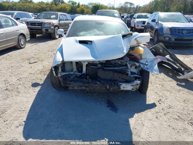 2C3CDZBT2GH125699 Dodge Challenger R/t Plus