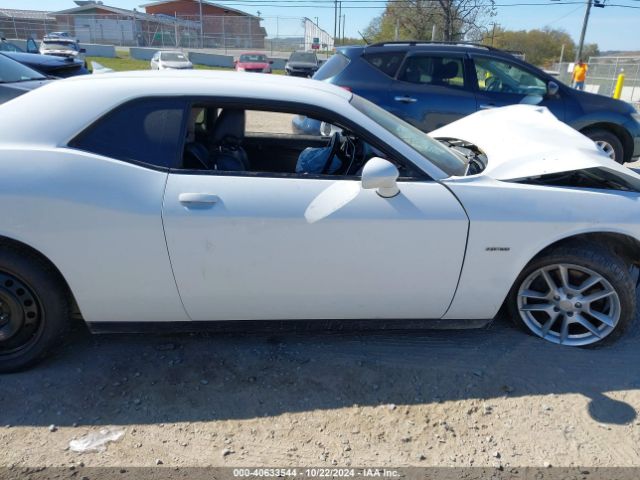 2C3CDZBT2GH125699 Dodge Challenger R/t Plus