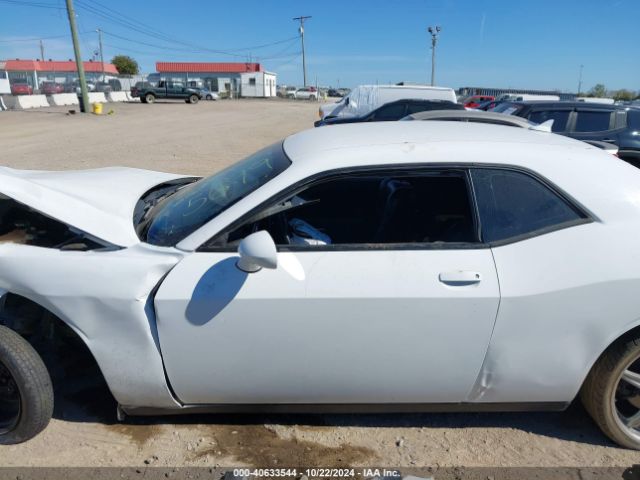 2C3CDZBT2GH125699 Dodge Challenger R/t Plus