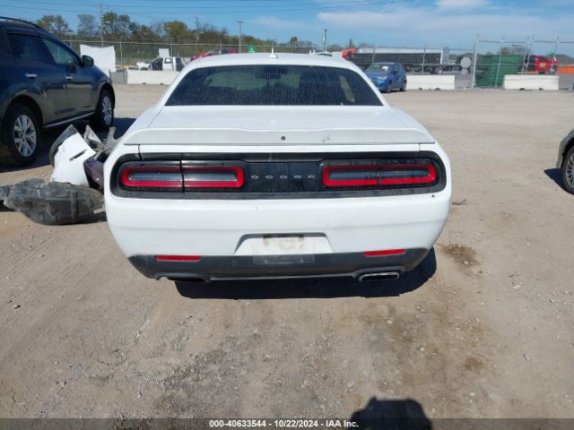 2C3CDZBT2GH125699 Dodge Challenger R/t Plus