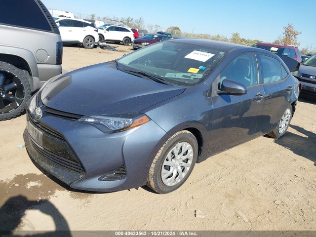 Toyota COROLLA LE 2017 2T1BURHE9HC937741 Image 2
