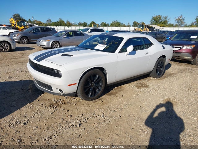 Dodge Challenger Sxt 2017 2C3CDZAG0HH618254 Image 2