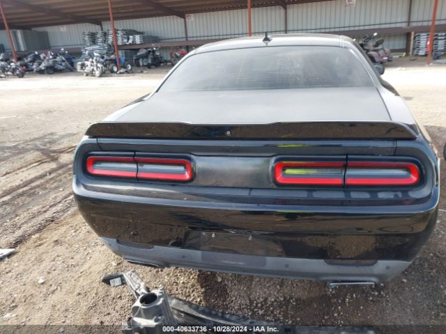 2C3CDZAT9FH704138 Dodge Challenger R/t