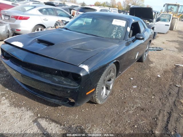 2C3CDZAT9FH704138 Dodge Challenger R/t