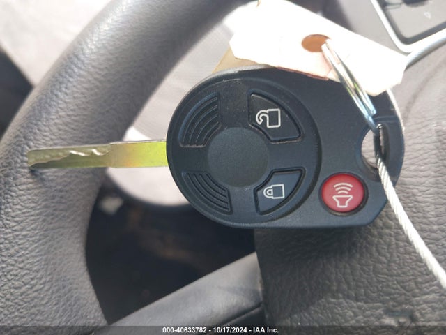Ford ESCAPE SE 2017 1FMCU0GDXHUE75777 Image 11