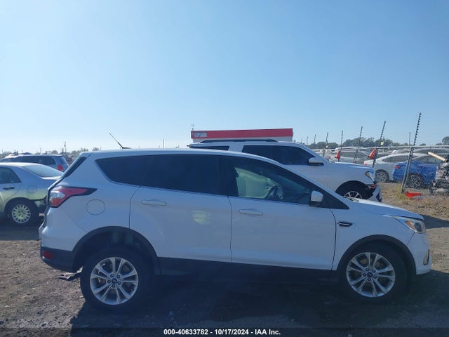 Ford ESCAPE SE 2017 1FMCU0GDXHUE75777 Image 13