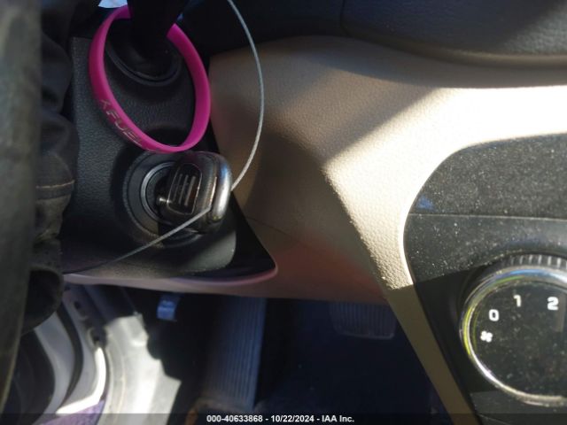 KM8J23A48HU508329 Hyundai TUCSON SE