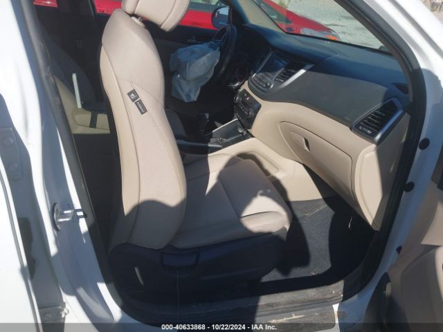 KM8J23A48HU508329 Hyundai TUCSON SE