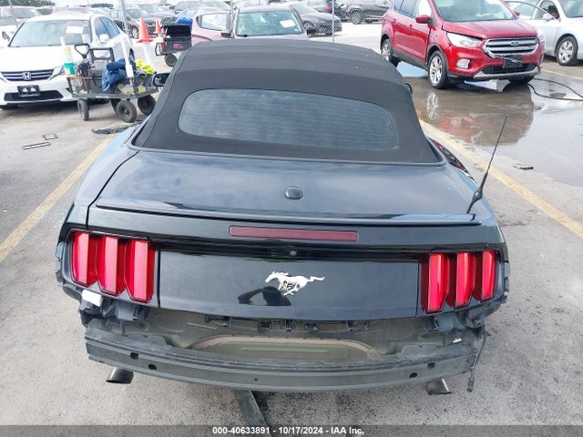 Ford Mustang Ecoboost Premium 2017 1FATP8UH3H5320313 Image 17