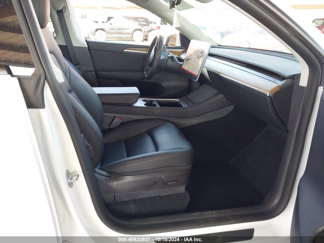 2022 TESLA MODEL Y 7SAYGAEE1NF559805 Photo 4