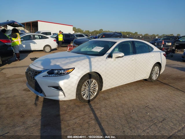 Lexus ES 350 2017 58ABK1GG0HU075060 Image 2