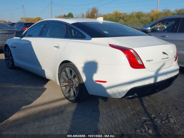 2018 JAGUAR XJ SAJXJ2GD2J8W14746 Photo 2