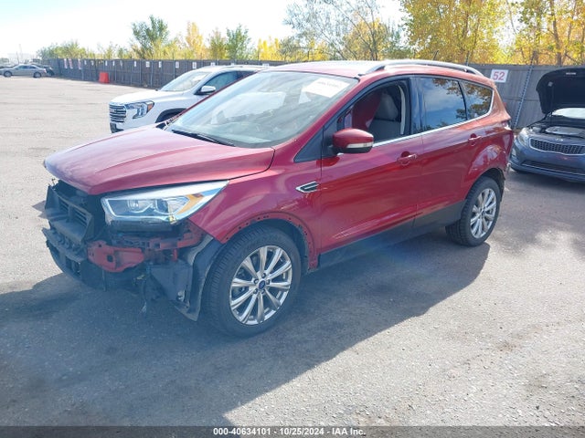 Ford Escape Titanium 2018 1FMCU9J93JUB31352 Image 2