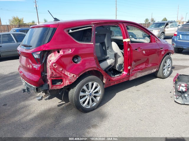 Ford Escape Titanium 2018 1FMCU9J93JUB31352 Image 4