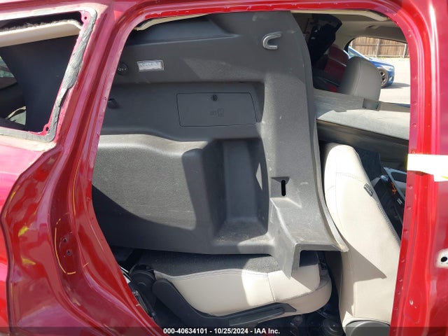 Ford Escape Titanium 2018 1FMCU9J93JUB31352 Image 8