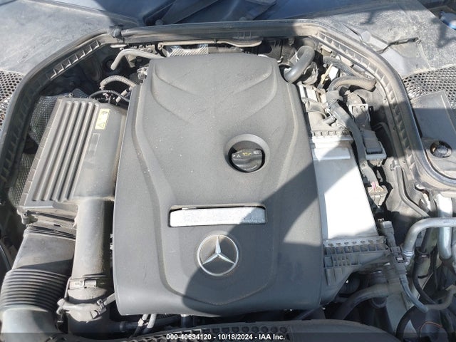55SWF4JB9HU231846 Mercedes-Benz C 300 Luxury/sport