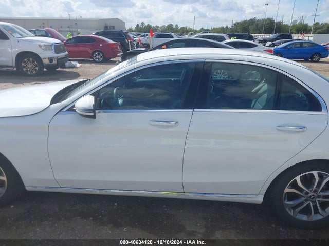 55SWF4JB9HU231846 Mercedes-Benz C 300 Luxury/sport