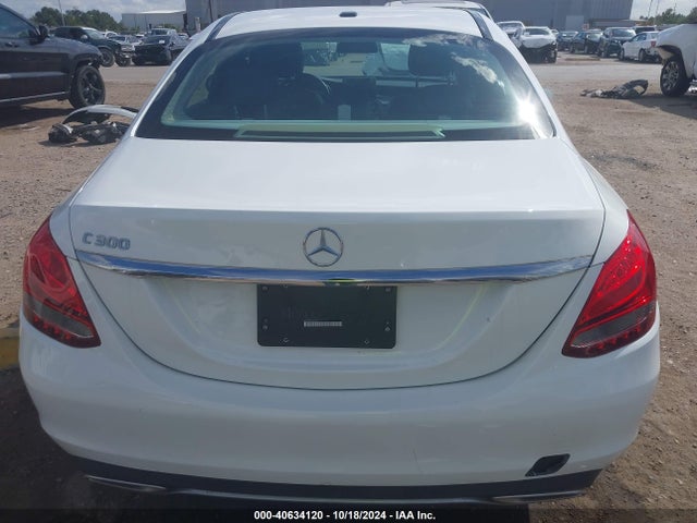 55SWF4JB9HU231846 Mercedes-Benz C 300 Luxury/sport