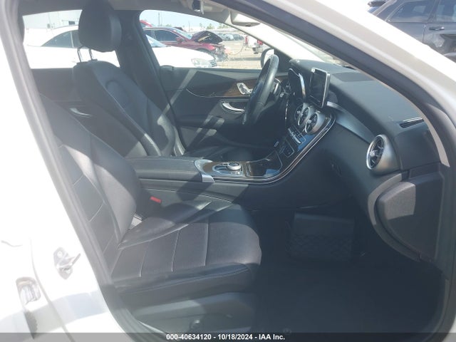 55SWF4JB9HU231846 Mercedes-Benz C 300 Luxury/sport