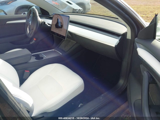 2022 TESLA MODEL 3 5YJ3E1EA4NF201690 Photo 4