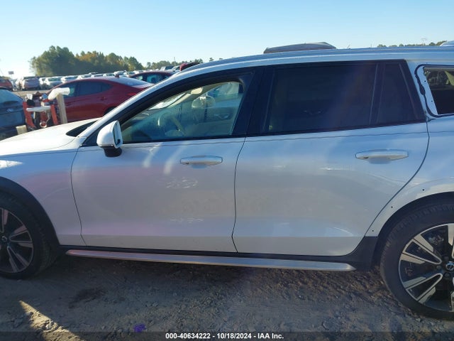 YV4102WK6N1088785 Volvo V60 Cross Country T5