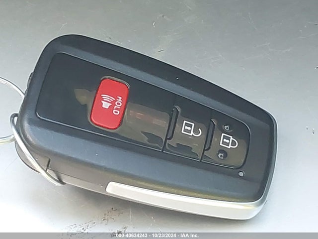 Toyota Prius Two 2017 JTDKBRFU7H3032357 Image 11
