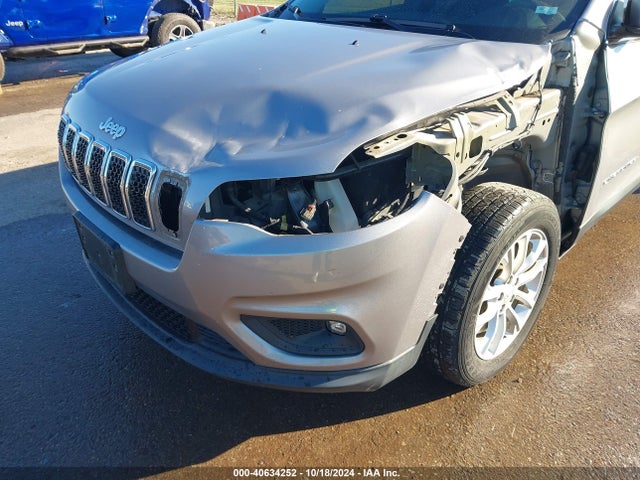 40634252 :رقم المزاد ، 1C4PJLCB7KD269425 vin ، 2019 Jeep Cherokee Latitude Fwd مزاد بيع