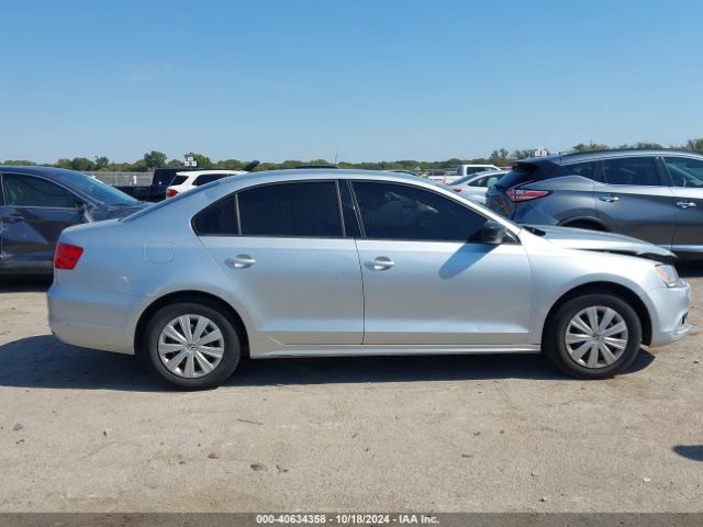 3VW2K7AJ7EM301157 Volkswagen Jetta 2.0l S