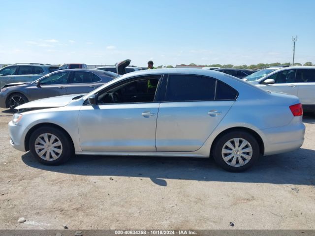 3VW2K7AJ7EM301157 Volkswagen Jetta 2.0l S